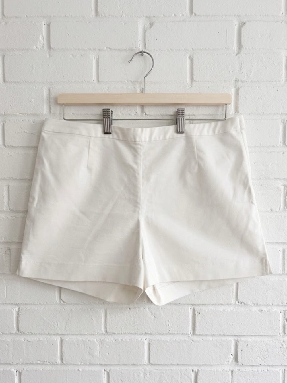 H&M White Structured High-Waist Shorts with Side Zip - Size 12
